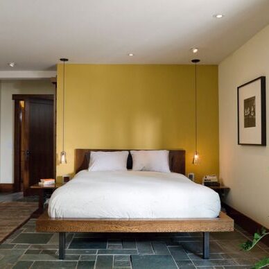 Interesting-combination-of-pendant-lights-and-recessed-lighting-in-the-bedroom
